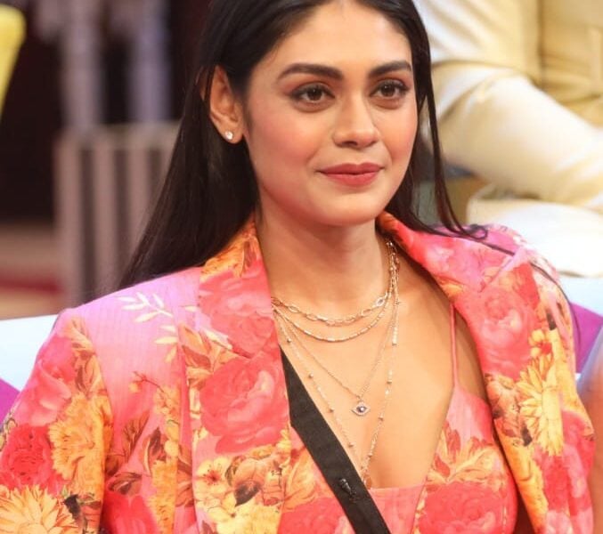 Sreejita De bids adieu to Bigg Boss 16 once again
