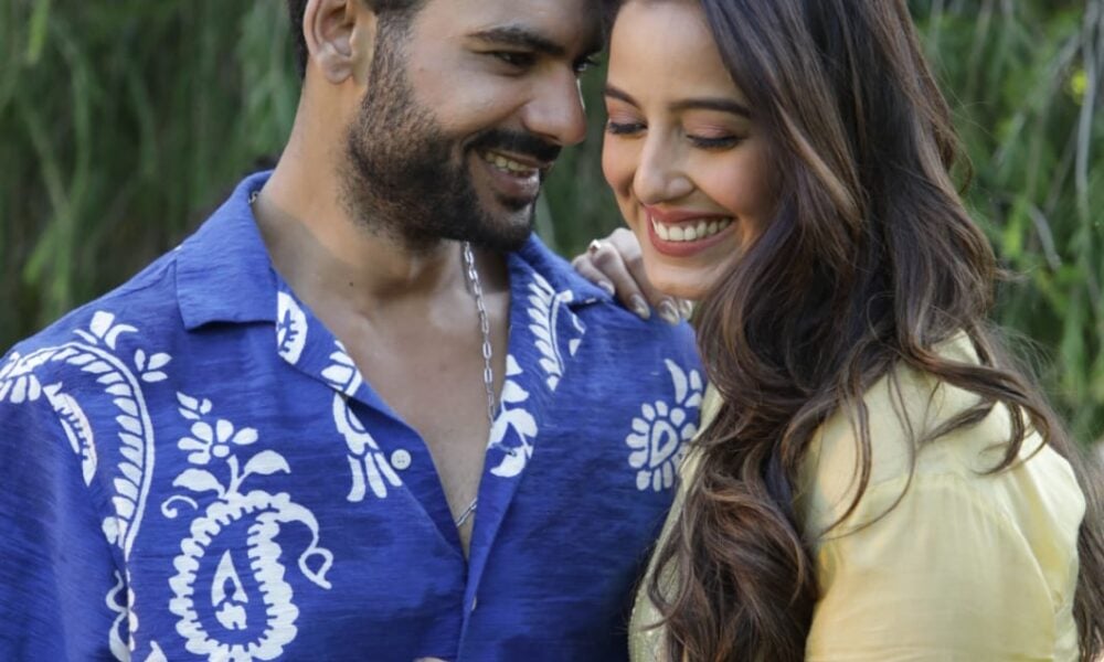 Srishty Rode and Vishal Aditya Singh in Duwayen song