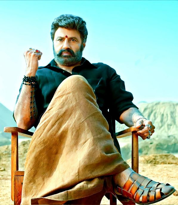 Veera Simha Reddy Movie Dialogues indirectly hits at a Ruling Party!