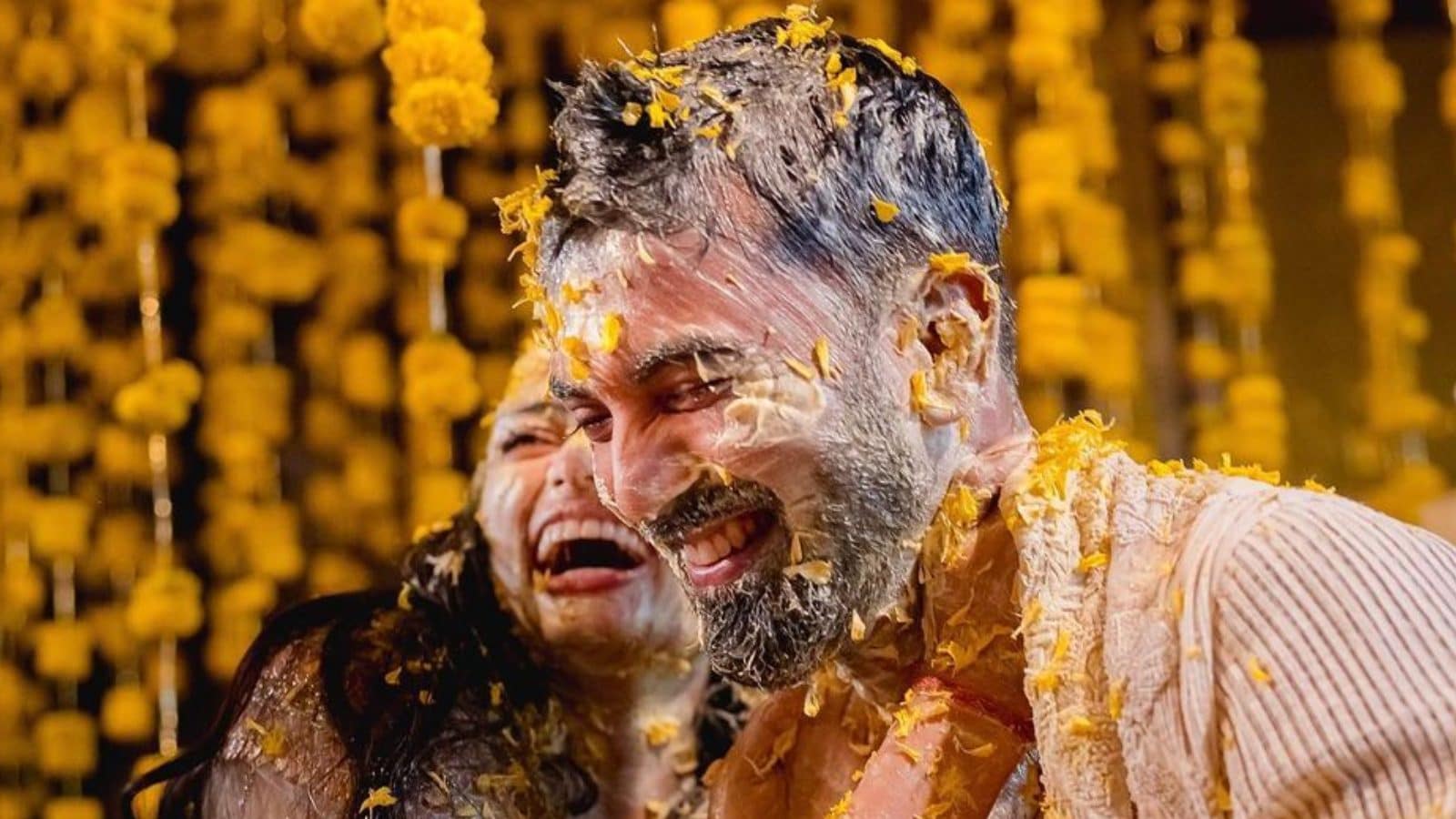KL Rahul and Athiya Shetty Have A Ball During Haldi Ceremony and Their Pics Are A Proof