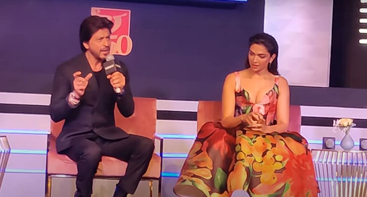 ‘Amar’ Deepika, ‘Akbar’ Shah Rukh, ‘Anthony’ John!  Shah Rukh Khan’s AAA analogy wins hearts – Beyond Bollywood