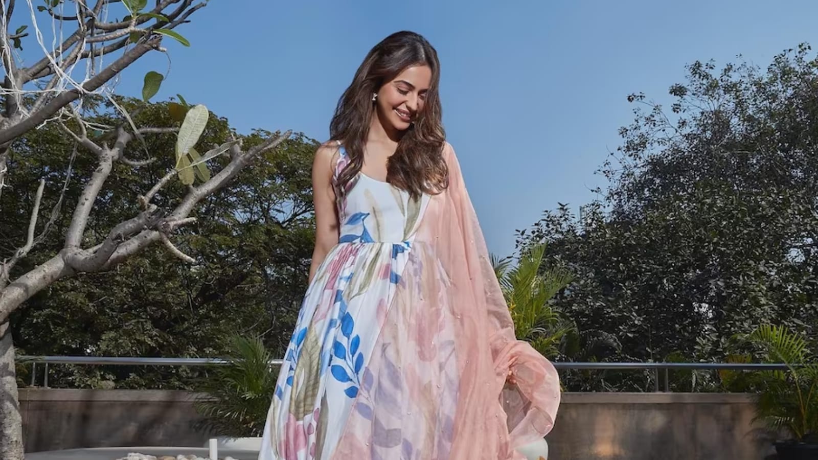 Rakul Preet Singh Spreads ‘Love’ In White Printed Kurta For Chhatriwali Promotions