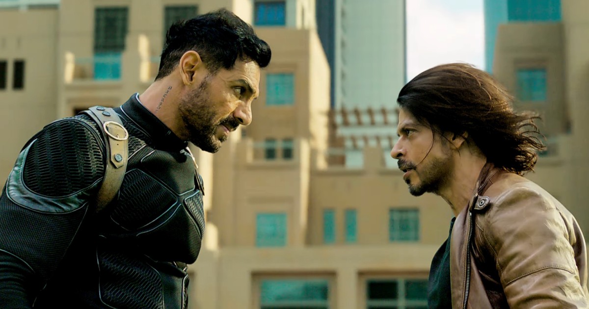 Shah Rukh Khan Starrer Jumps High Staying Over 10 Crore & Is So Close To The 1000 Crore Club!