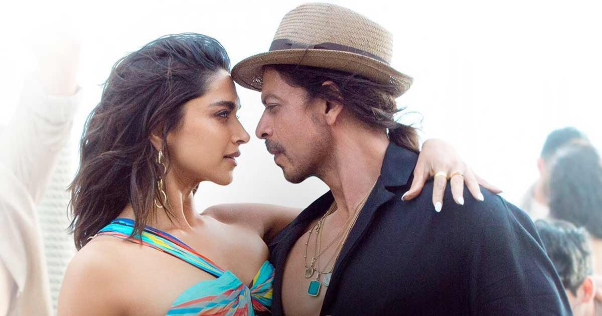 Enters 500 Crore Club In Style, Shah Rukh Khan Reigns Again