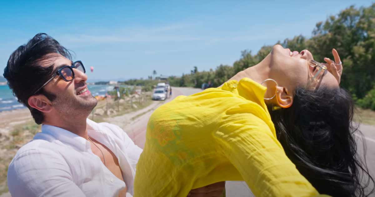 Ranbir Kapoor & Shraddha Kapoor Starrer Rises Again, Puts On An Impressive Show