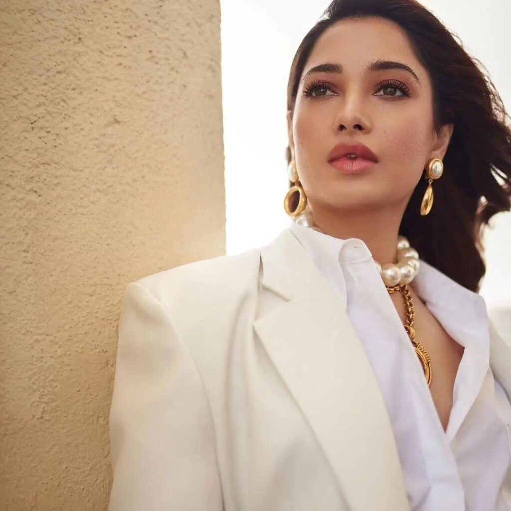 Jee Karda actress Tamanna Bhatia latest hot stills