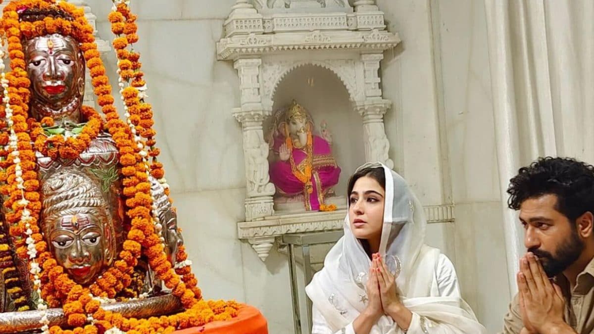Sara Ali Khan, Vicky Kaushal Visit Lucknow, Offer Prayers To Lord Shiva Ahead of ZHZB Release