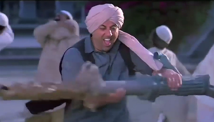 OMG 2 v Gadar 2! Yami Gautam Dhar has happily taken a picture with Sunny Deol’s ‘handpump’ cutout – Beyond Bollywood