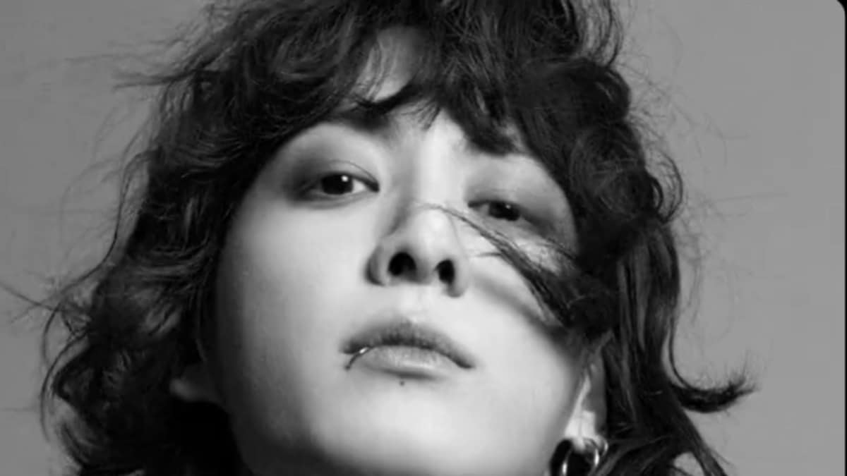 BTS’ Jungkook In Unbuttoned Jacket And Curly Hair Sends ARMY Into Frenzy