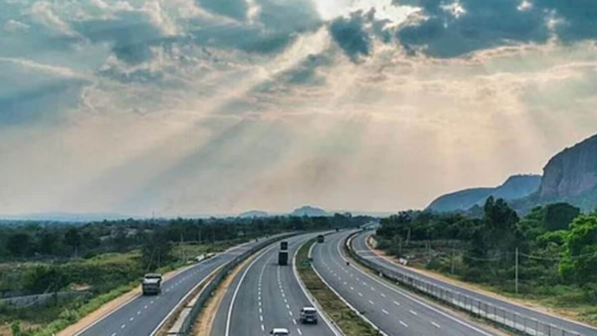 Karnataka Govt Makes HSRP Number Plates Mandatory For Old Vehicles From November 17