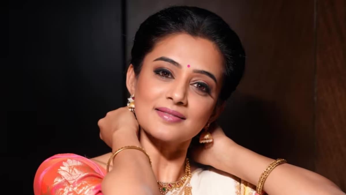 ‘I’m Hot, Shut Your Mouth’: Jawan Actress Priyamani To Troll Who Called Her ‘Aunty’