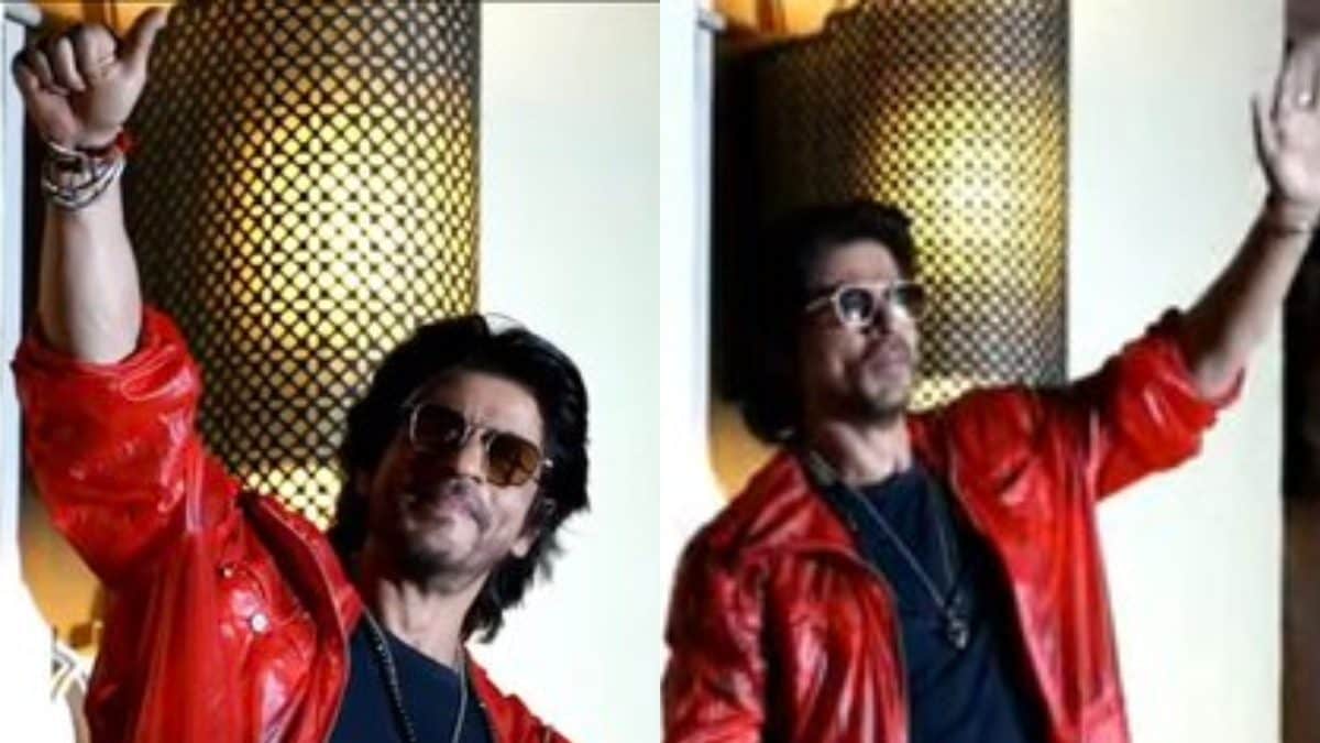 Shah Rukh Khan Sets Stage On Fire, Dances To Jawan Song Zinda Banda at Burj Khalifa