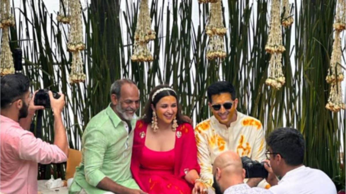Parineeti Chopra And Raghav Chadha’s 1st Photo From Haldi Ceremony Goes Viral