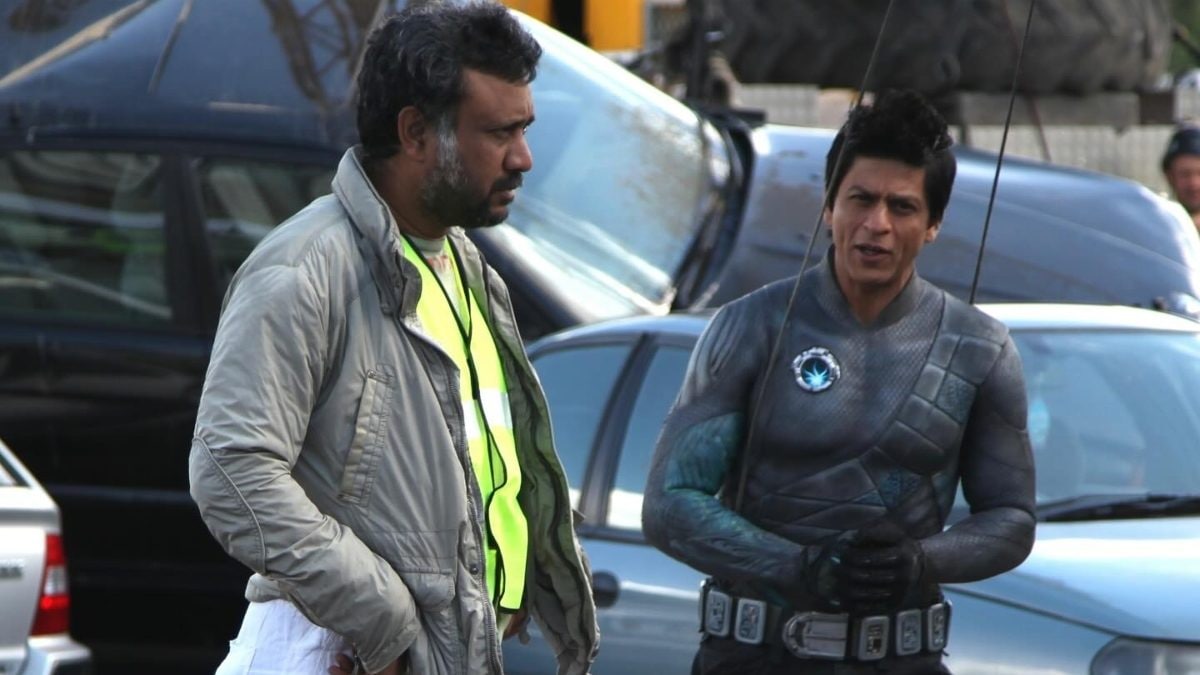 Shah Rukh Khan Fans Demand Ra.One Sequel As Anubhav Sinha Drops Throwback Photo | Check Here
