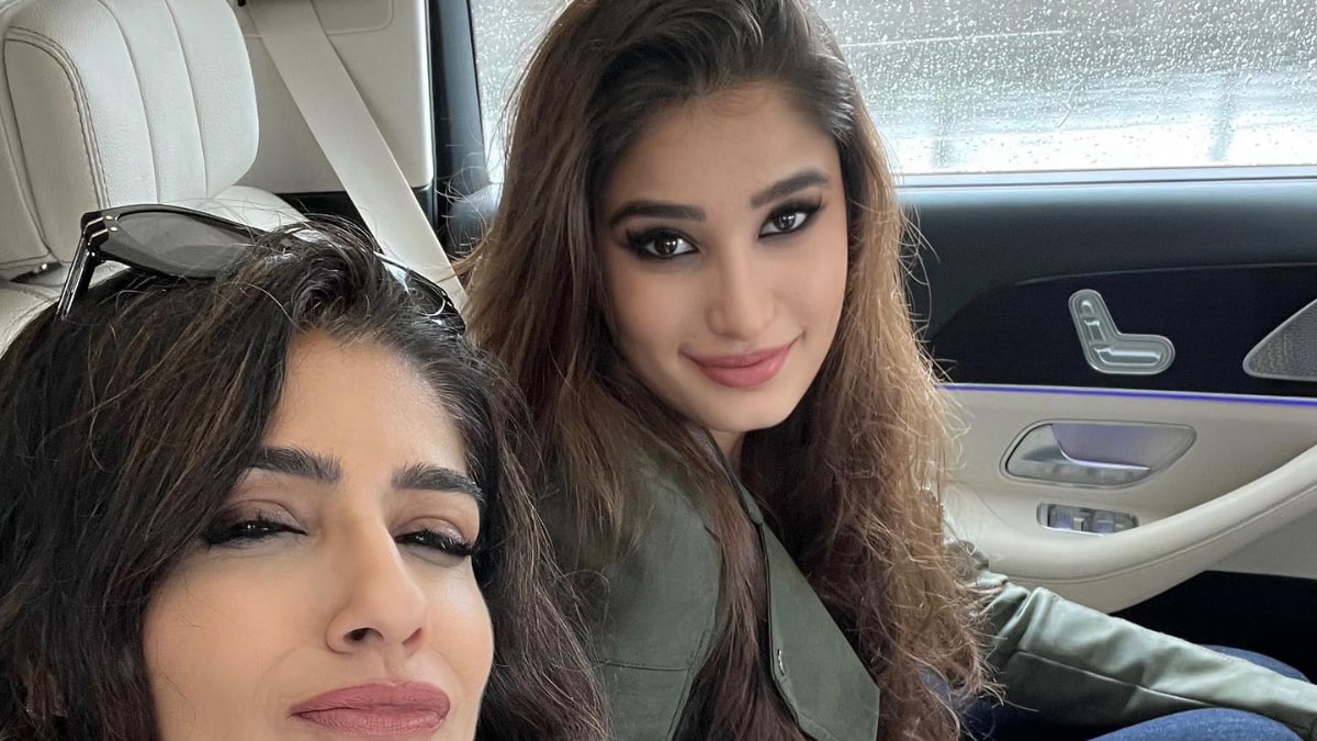 Raveena Tandon And Daughter Rasha Set Travel Goals High As They ‘Trip Together’