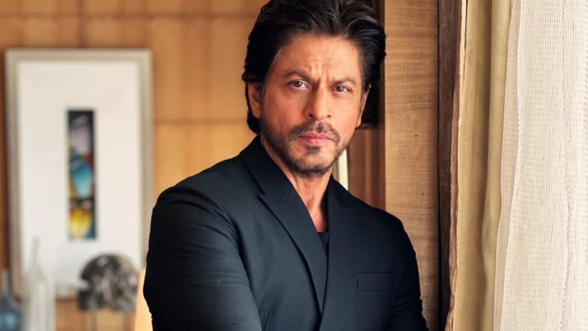 Shah Rukh Khan Attends Event Honouring Unsung Heroes Of 26/11 At Gateway of India; Watch