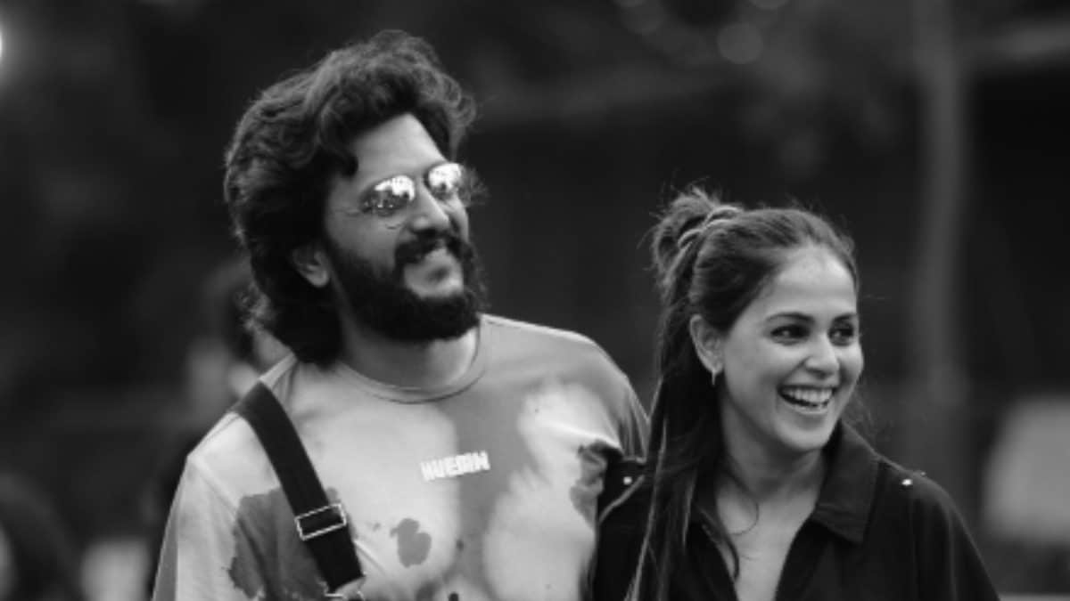 Genelia D’ Souza Has The Sweetest B’Day Wish For Hubby Riteish Deshmukh: ‘That Greatest Man Is All Mine’