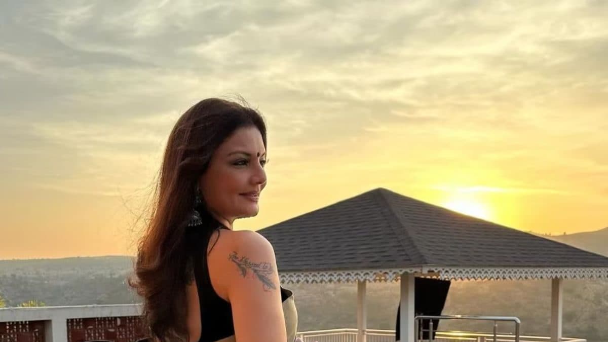 Deepshikha Nagpal Regrets Rejecting These Salman Khan And Shah Rukh Khan Films