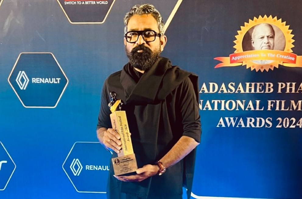 Gnana Shekhar V.S. honoured with Best Cinematographer Award for Vidyut Jammwal’s IB71 at the Dadasaheb Phalke International Film Festival