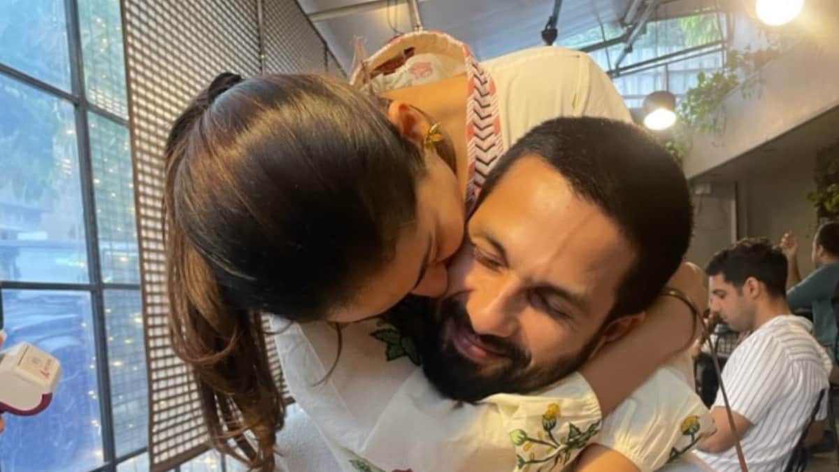 Mira Rajput’s Valentine’s Day Wish For Husband Shahid Kapoor Features A Mushy Picture