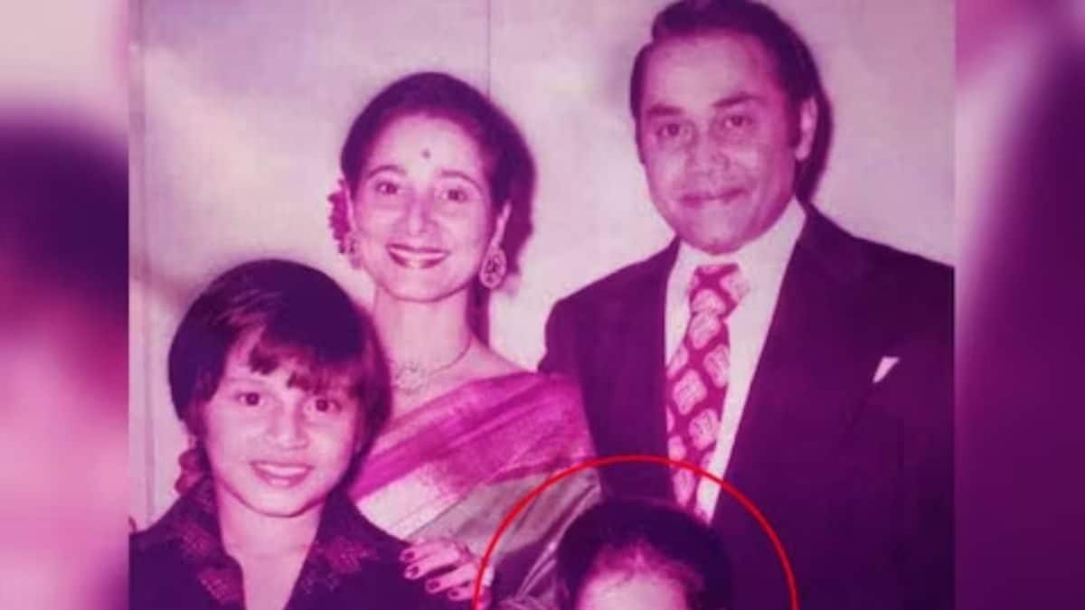 Guess This Actress From Her Childhood Pic; Hint: She Was Seen In Fabulous Lives Of Bollywood Wives