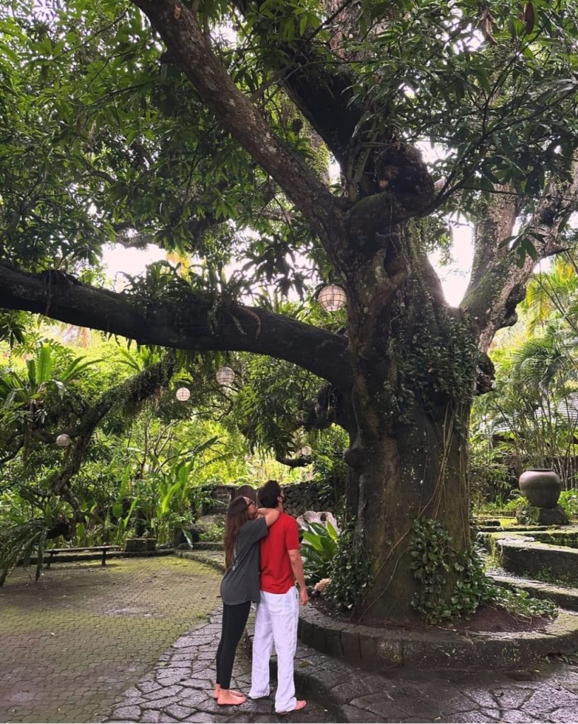Sonakshi-Zaheer's Phillipines Honeymoon | Instant Bollywood Sonakshi-Zaheer's Phillipines Honeymoon