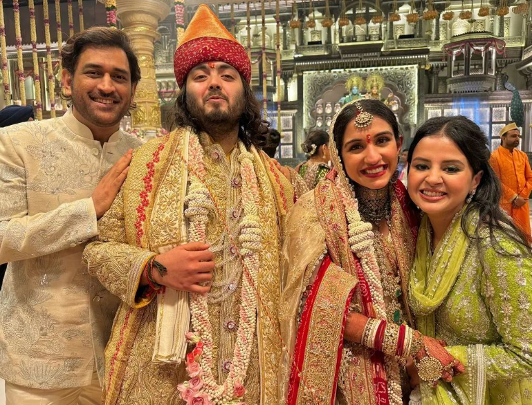 M.S Dhoni And Wife With Anant-Radhika | Instant Bollywood M.S Dhoni And Wife With Anant-Radhika