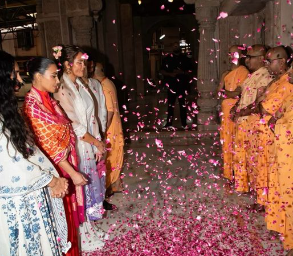 Kim Kardashian, Khloe get warm welcome at ISKCON temple | Instant Bollywood Kim Kardashian, Khloe get warm welcome at ISKCON temple