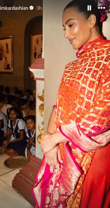 kim-kardashian-iskcon-temple-pic-1 | Instant Bollywood Kim Kardashian at ISKCON