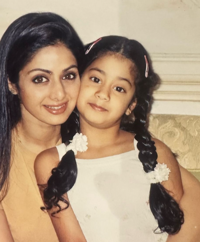 Janhvi Kapoor & Mom Sridevi | Instant Bollywood Janhvi Kapoor & Mom Sridevi