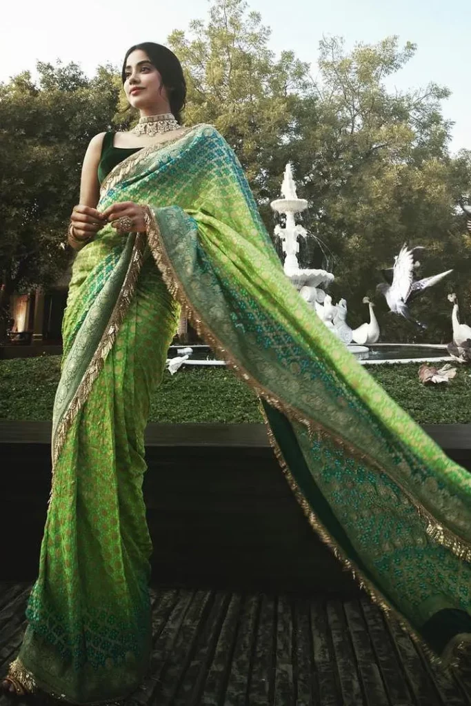 Janhvi20Kapoor20in20green20bandhini20sari20by20Manish20Malhotra | Instant Bollywood Janhvi Kapoor