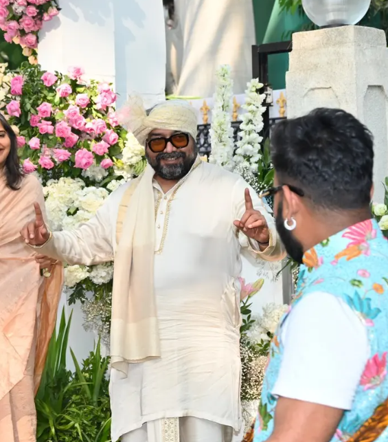 Anurag Kashyap dancing at Aaliyah's wedding | Instant Bollywood Anurag Kashyap dancing at Aaliyah's wedding