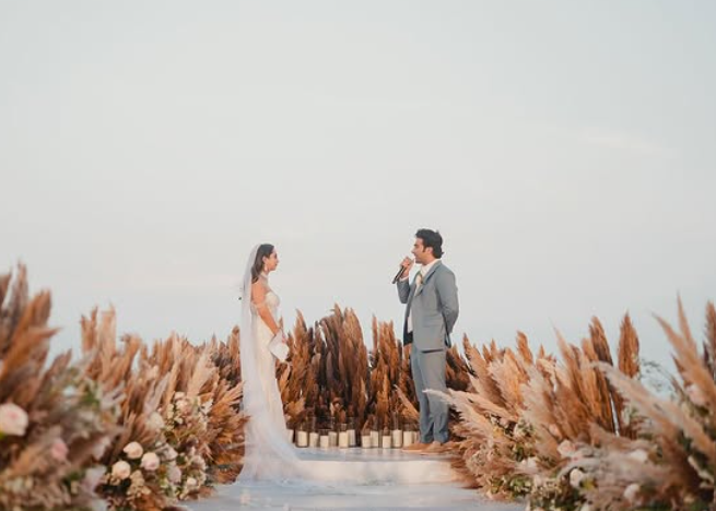 Aadar Jain and Alekha Advani exchange vows | Instant Bollywood Aadar Jain and Alekha Advani exchange vows