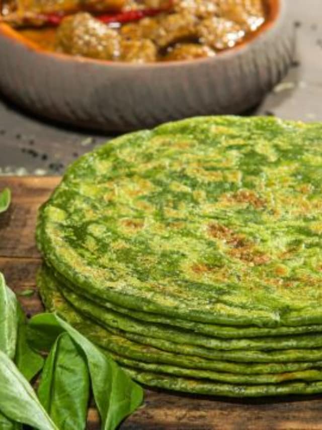 South Indian Style Spinach Pesarattu Recipe