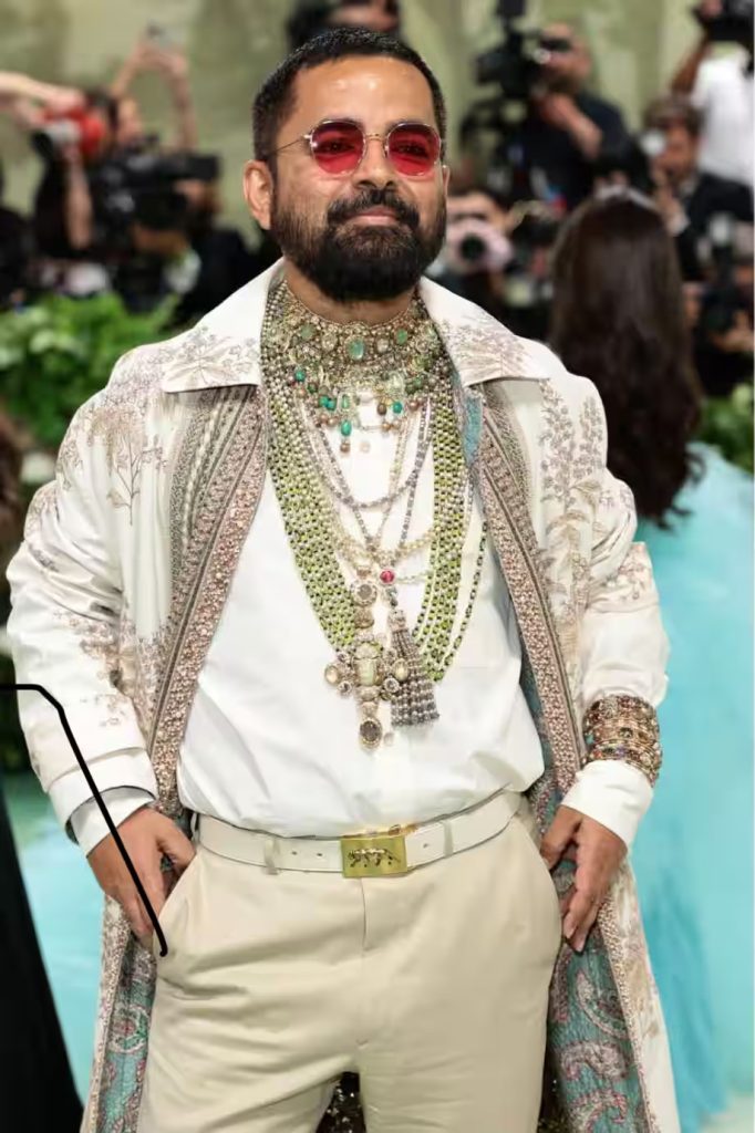 sabyasachi 1 - Instant Bollywood