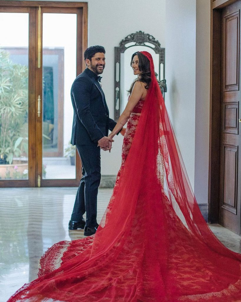 274541464_522716155844805_1246266811810434926_n - Instant Bollywood Farhan Akhtar and Shibani Dandekar