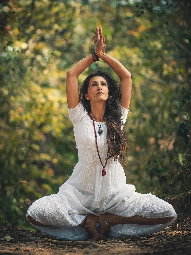 6 Benefits Of Practicing Yoga