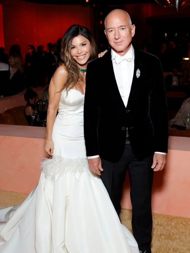 All You Need to Know About Jeff Bezos and Lauren Sanchez’s Wedding