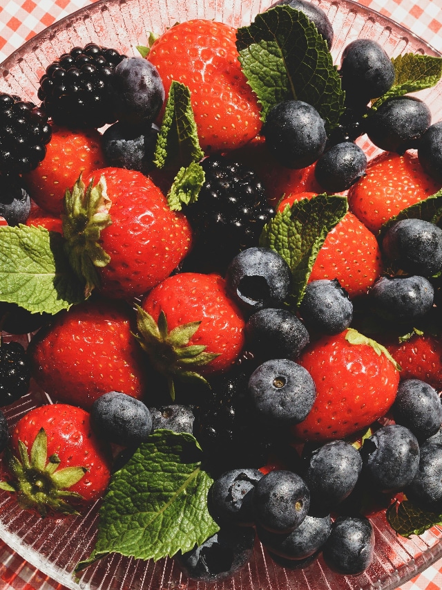 5 Health Benefits Of Eating Berries