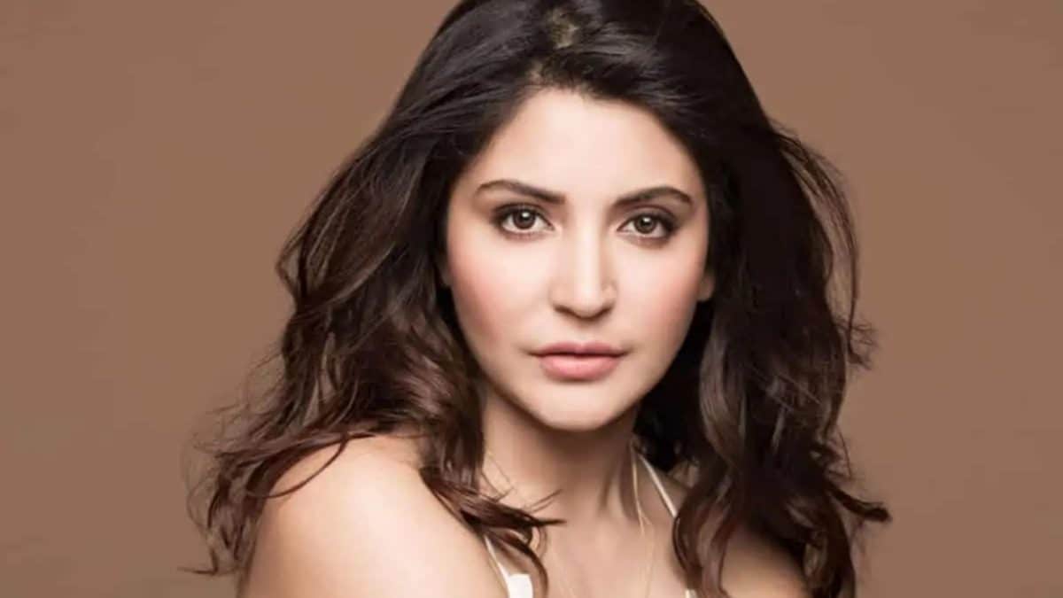 Anushka Sharma Says Life Is Not About ‘Fame, Money’, Netizens REACT | Viral | Bollywood News