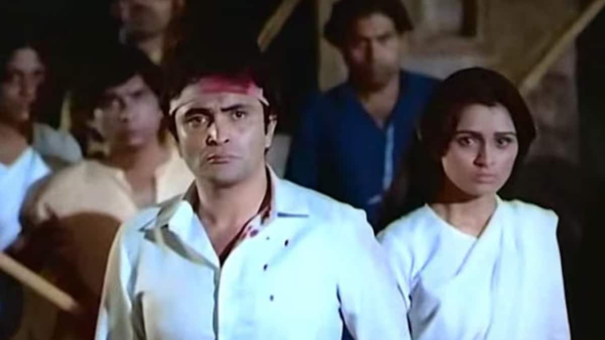 This Kapoor Heroine Refused To Kiss, Won Best Actress Opposite Rishi Kapoor