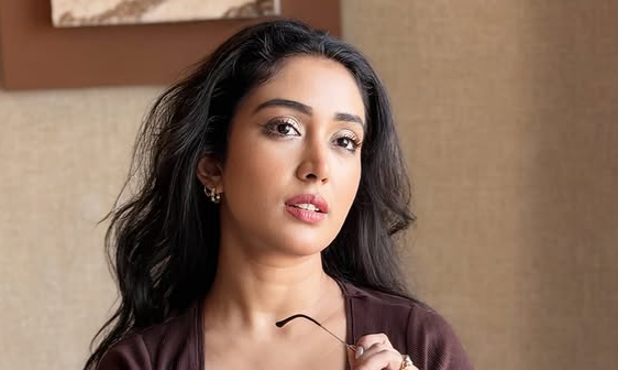 Priyamvada Kant honoured with the Style & Performance Excellence Award at Bright Entertainment Awards